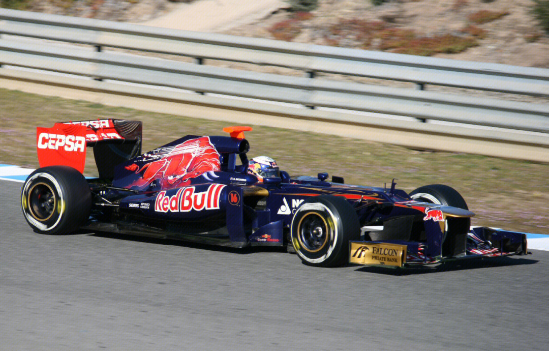 包含哈斯车队翻盘红牛车队,拉塞尔高光表现的词条 包含哈斯车队翻盘红牛车队,拉塞尔高光表现的词条