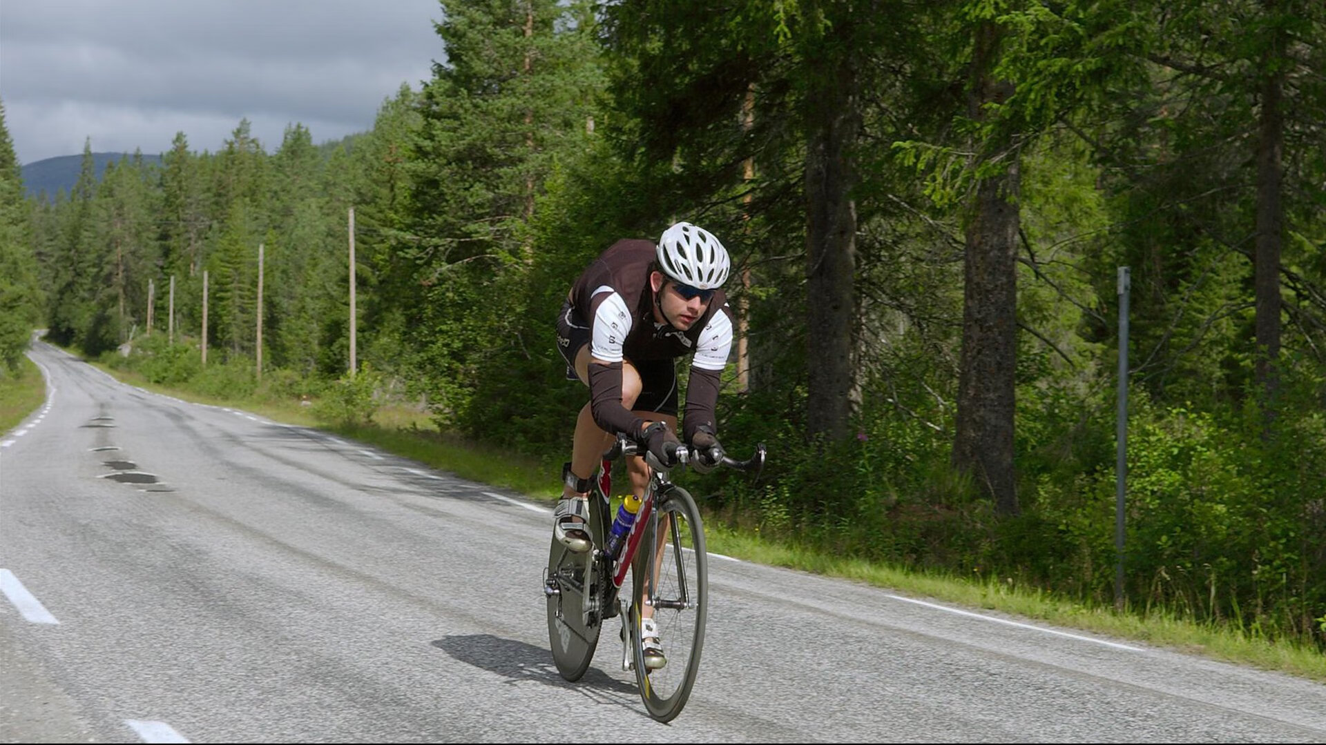极限绝杀！东契奇逆天三分扼杀雄鹿，掘金主场见证新王诞生？